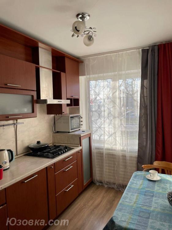 2-комн. квартира, 55м², с мебелью, 4/9 эт., ДОНЕЦК