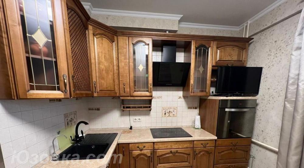 2-комн. квартира, 60м², с мебелью, 2/4 эт.