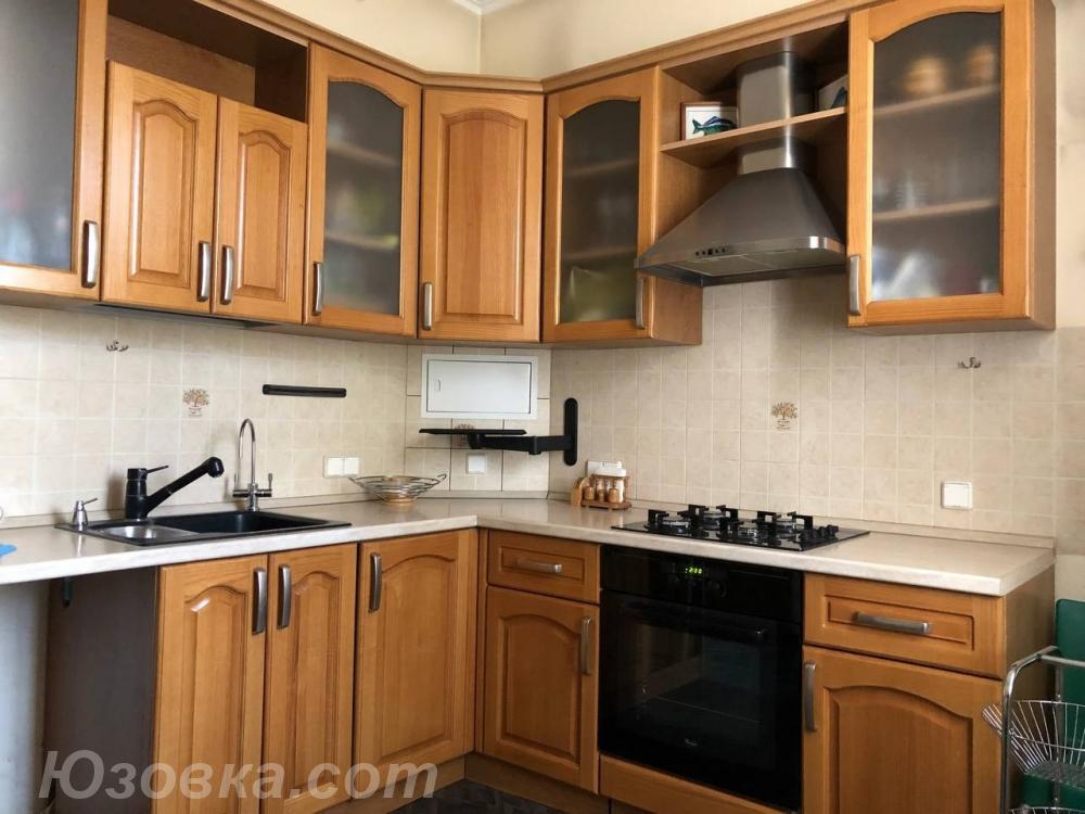 3-комн. квартира, 75 м², вторичка, 2/2 эт., ДОНЕЦК