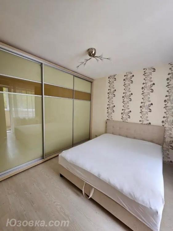 2-комн. квартира, 48м², с мебелью, 4/10 эт.