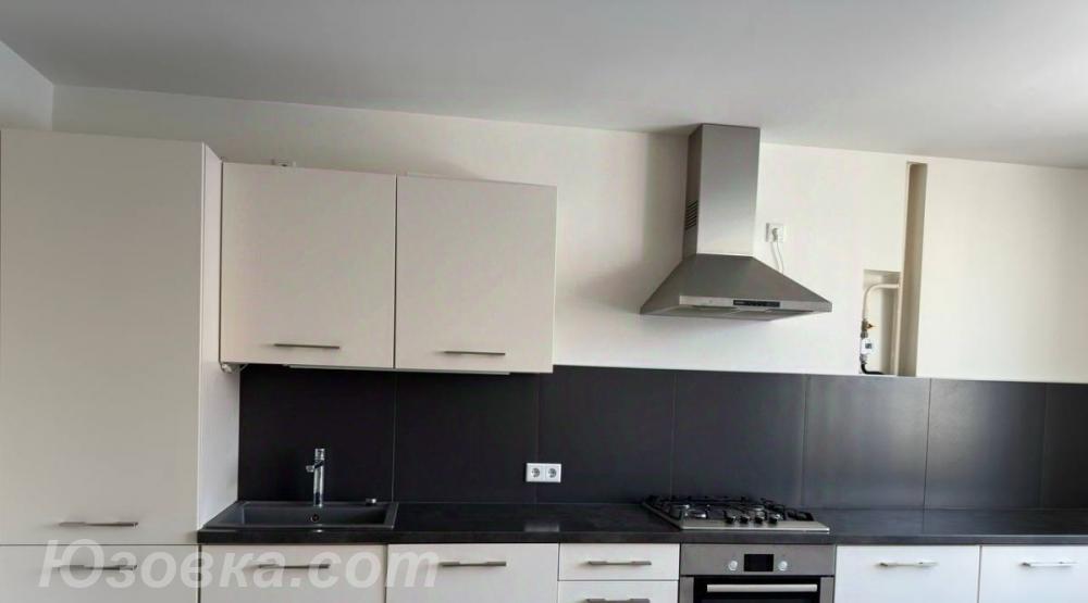 2-комн. квартира, 74м², с мебелью, 3/9 эт., ДОНЕЦК
