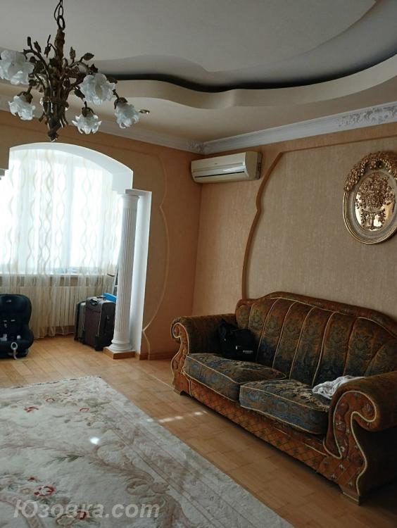4-комн. квартира, 135 м², вторичка, 8/10 эт.