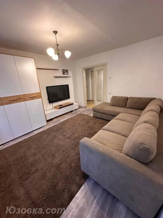 2-комн. квартира, 52м², с мебелью, 4/9 эт., ДОНЕЦК