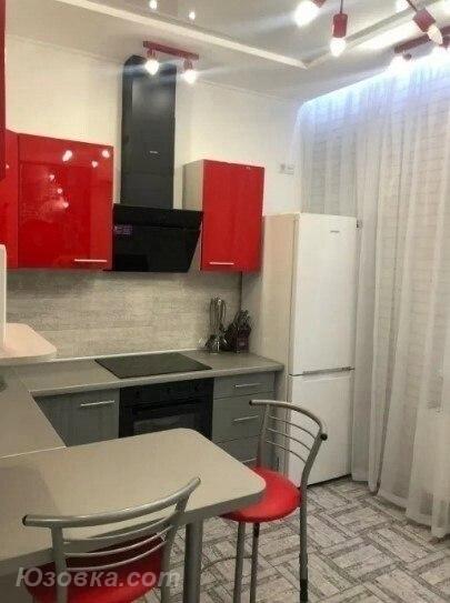 2-комн. квартира, 47м², с мебелью, 4/5 эт., ДОНЕЦК