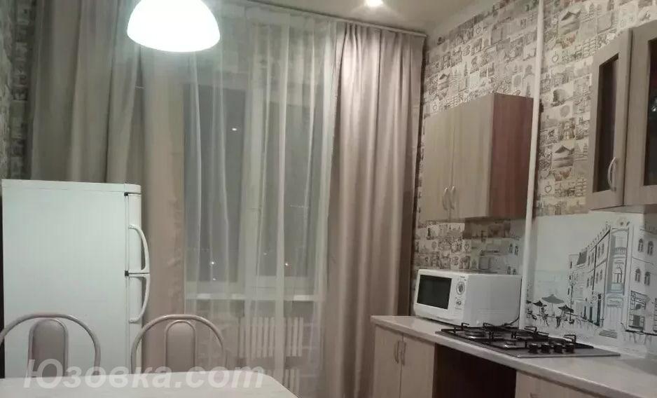 2-комн. квартира, 50м², с мебелью, 3/9 эт., ДОНЕЦК