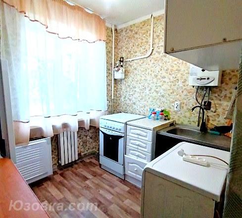 2-комн. квартира, 43 м², вторичка, 1/5 эт., ДОНЕЦК