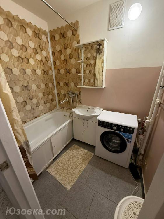 2-комн. квартира, 42м², с мебелью, 7/9 эт., ДОНЕЦК