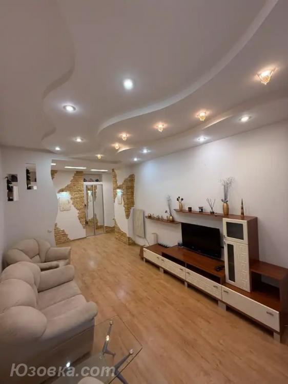 2-комн. квартира, 52м², с мебелью, 3/9 эт.