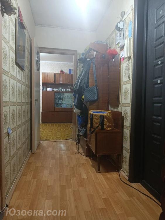 3-комн. квартира, 57 м², вторичка, 8/9 эт.