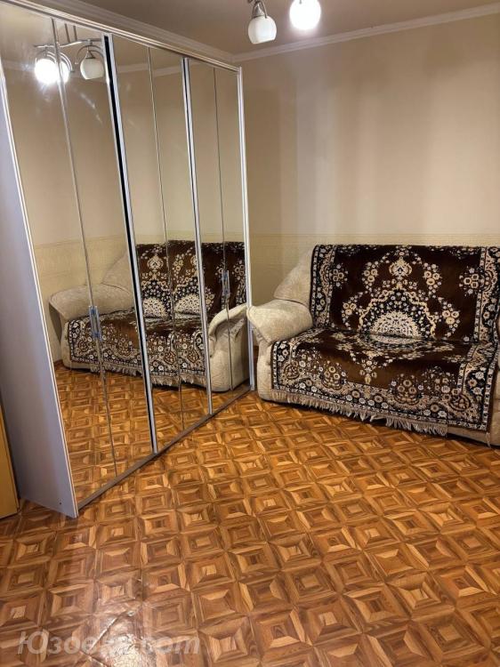 3-комн. квартира, 60м², с мебелью, 1/1 эт., ДОНЕЦК