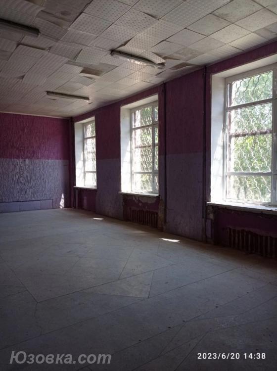 Продам нежилое помещение 120м2 в центре города Луганск улица Советская