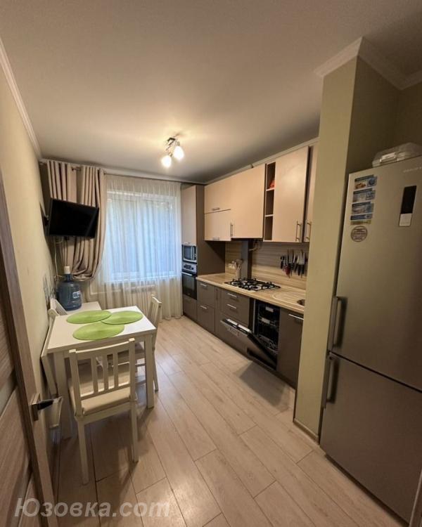 2-комн. квартира, 59м², с мебелью, 2/8 эт., ДОНЕЦК