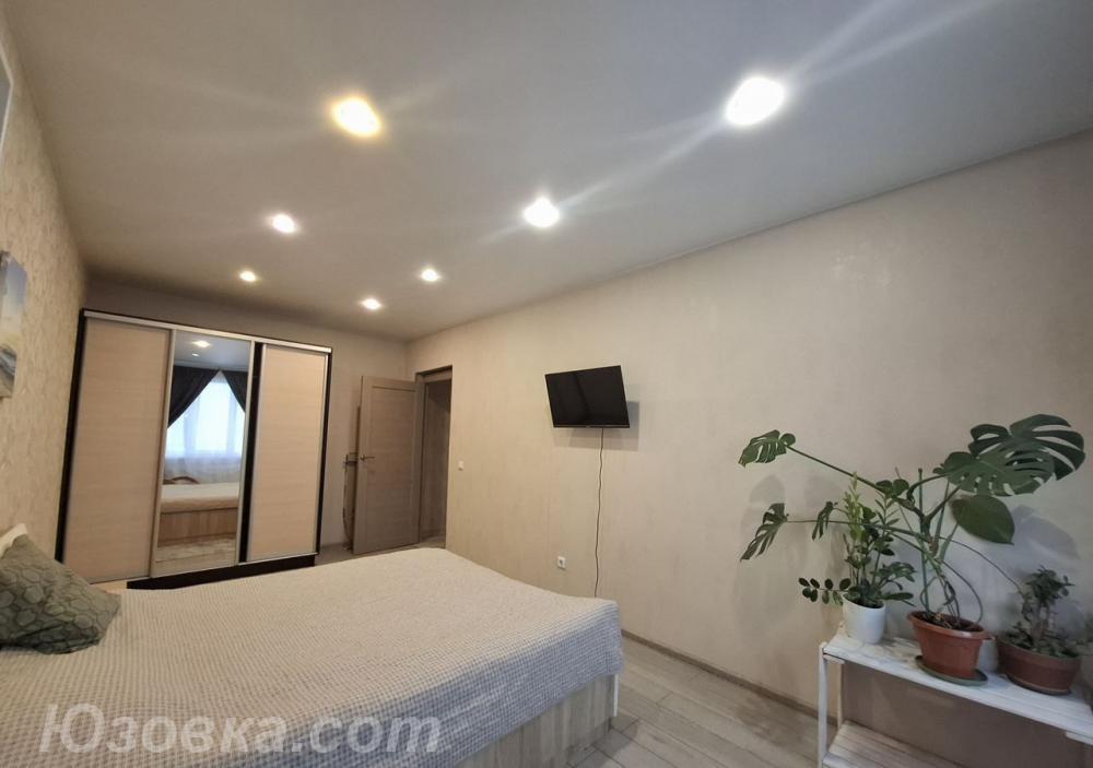 2-комн. квартира, 54м², с мебелью, 2/9 эт., ДОНЕЦК