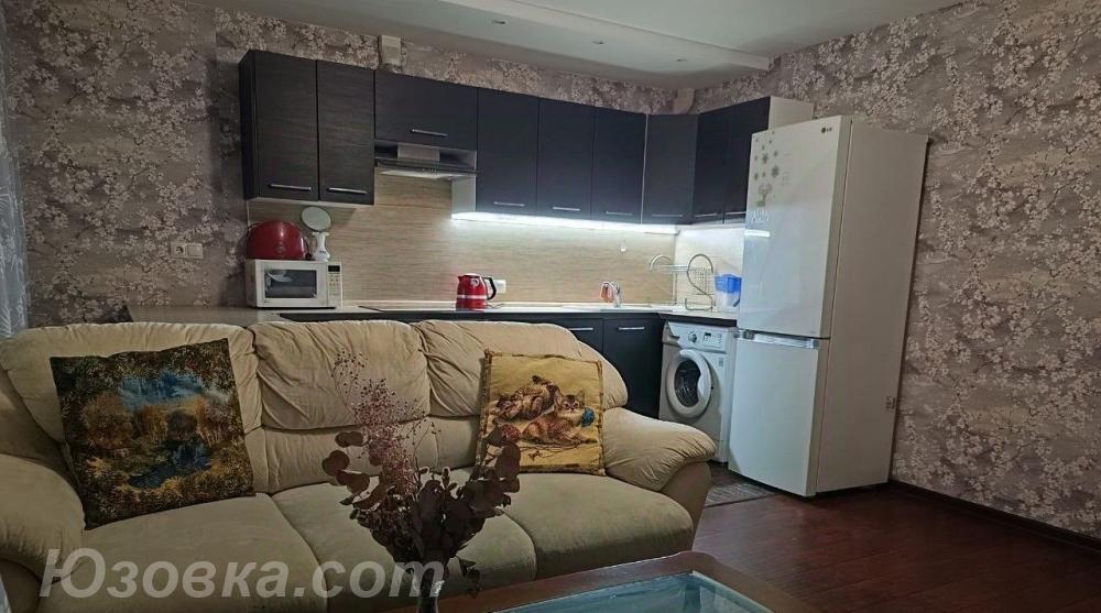 2-комн. квартира, 43м², с мебелью, 3/10 эт., ДОНЕЦК