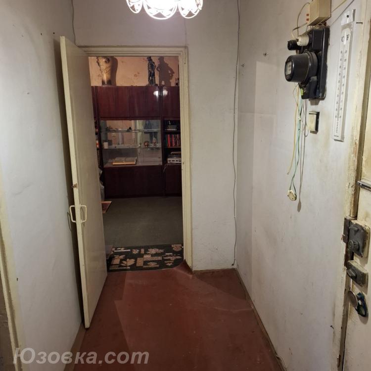 2-комн. квартира, 50 м², вторичка, 1/9 эт., ДОНЕЦК