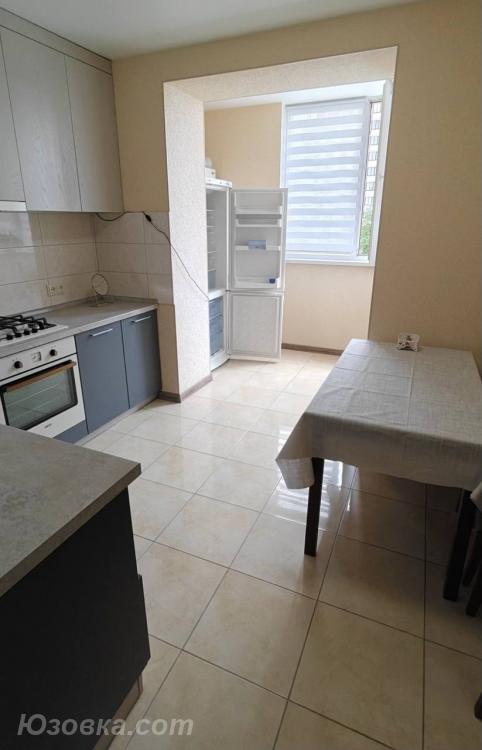 2-комн. квартира, 50м², с мебелью, 2/5 эт., ДОНЕЦК