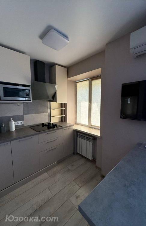 2-комн. квартира, 52м², с мебелью, 4/5 эт., ДОНЕЦК
