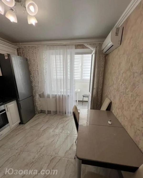 2-комн. квартира, 56м², с мебелью, 2/5 эт., ДОНЕЦК