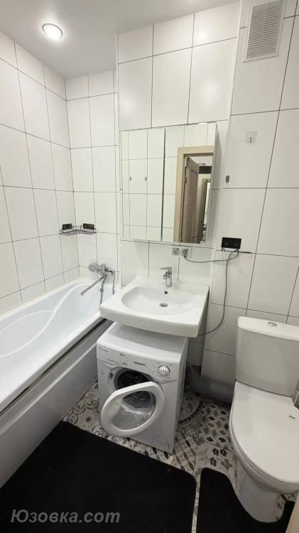 2-комн. квартира, 77м², с мебелью, 4/9 эт., ДОНЕЦК