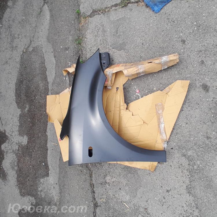 Продаётся крыло переднее, правое для А М VW Caddy, ЛУГАНСК
