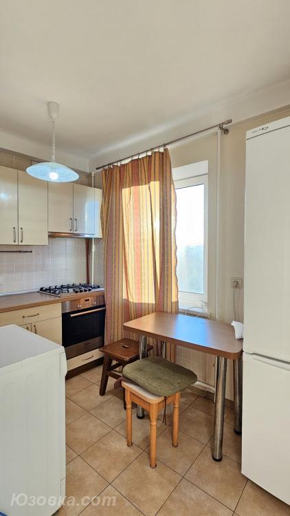 2-комн. квартира, 60м², с мебелью, 2/5 эт., ДОНЕЦК