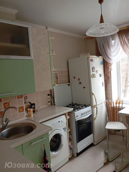 2-комн. квартира, 49 м², вторичка, 3/9 эт., ДОНЕЦК