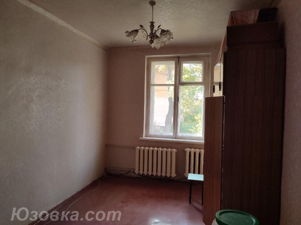 3-комн. квартира, 61 м², вторичка, 1/2 эт., ДОНЕЦК