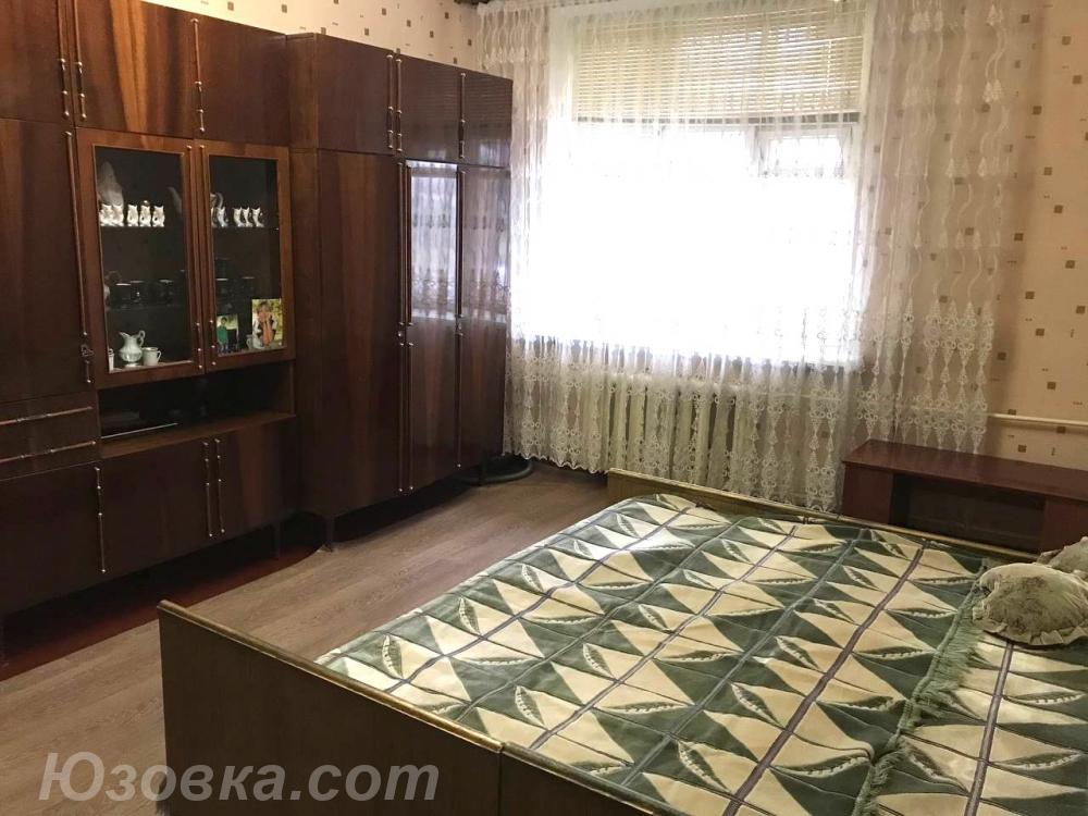 2-комн. квартира, 64 м², вторичка, 2/3 эт.