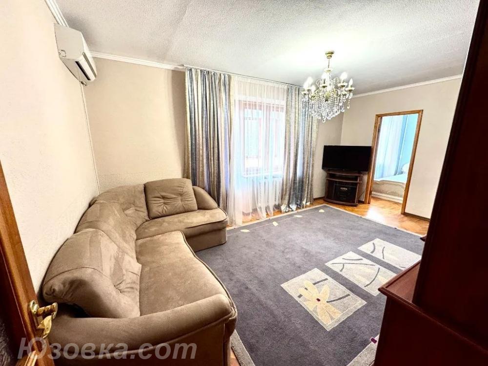 3-комн. квартира, 65м², с мебелью, 4/5 эт., ДОНЕЦК