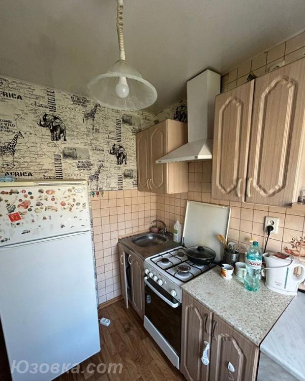2-комн. квартира, 46м², с мебелью, 3/9 эт., ДОНЕЦК