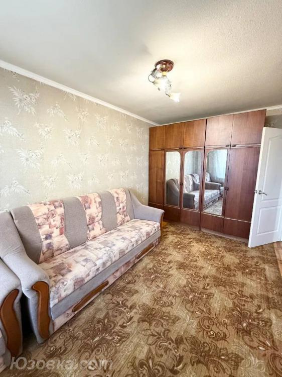 3-комн. квартира, 70м², с мебелью, 4/9 эт., ДОНЕЦК