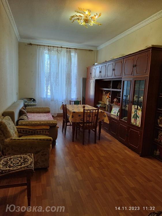 2-комн. квартира, 55 м², вторичка, 2/4 эт., ДОНЕЦК