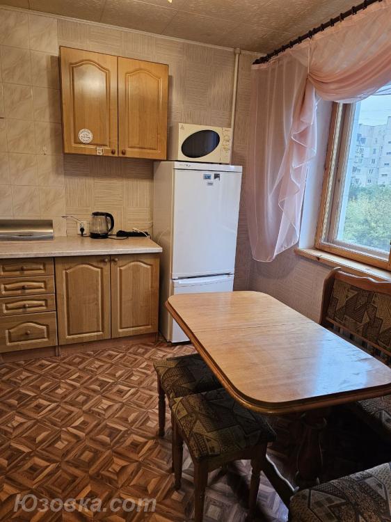 2-комн. квартира, 54м², с мебелью, 5/9 эт., ДОНЕЦК