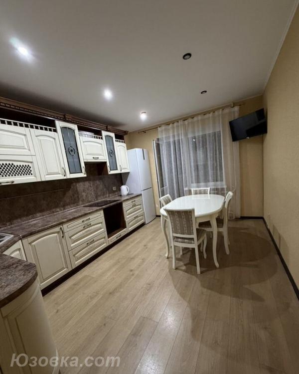 3-комн. квартира, 72м², с мебелью, 2/9 эт., ДОНЕЦК