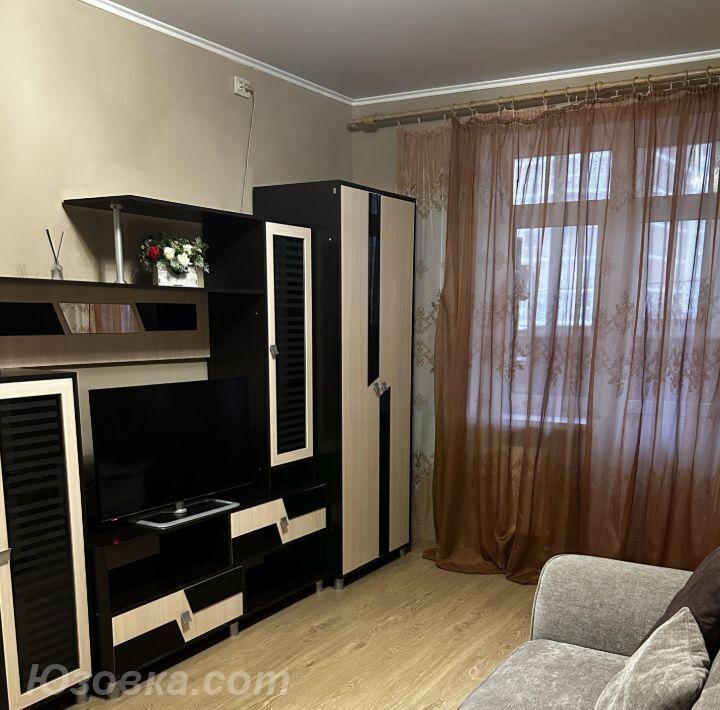 2-комн. квартира, 43м², с мебелью, 3/9 эт., ДОНЕЦК