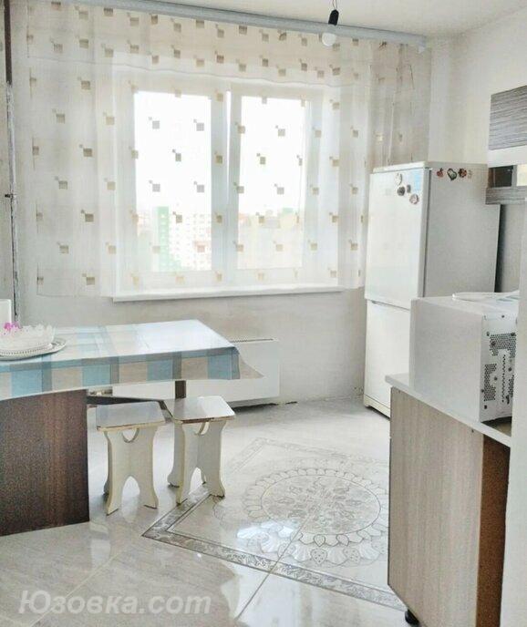 2-комн. квартира, 49м², с мебелью, 4/5 эт., ДОНЕЦК