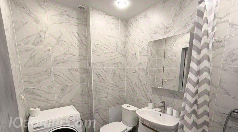 1-комн. квартира, 38м², с мебелью, 1/10 эт.