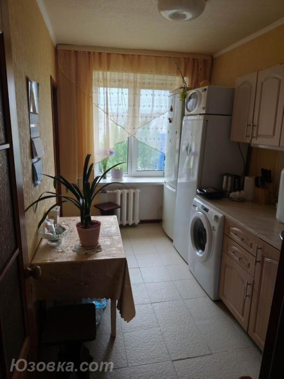 2-комн. квартира, 36 м², вторичка, 8/9 эт., ДОНЕЦК