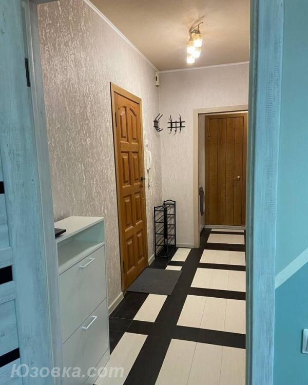 2-комн. квартира, 46м², с мебелью, 3/9 эт., ДОНЕЦК