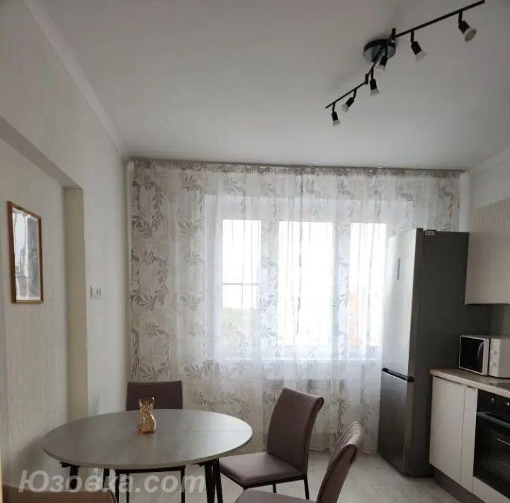 2-комн. квартира, 56м², с мебелью, 4/9 эт., ДОНЕЦК