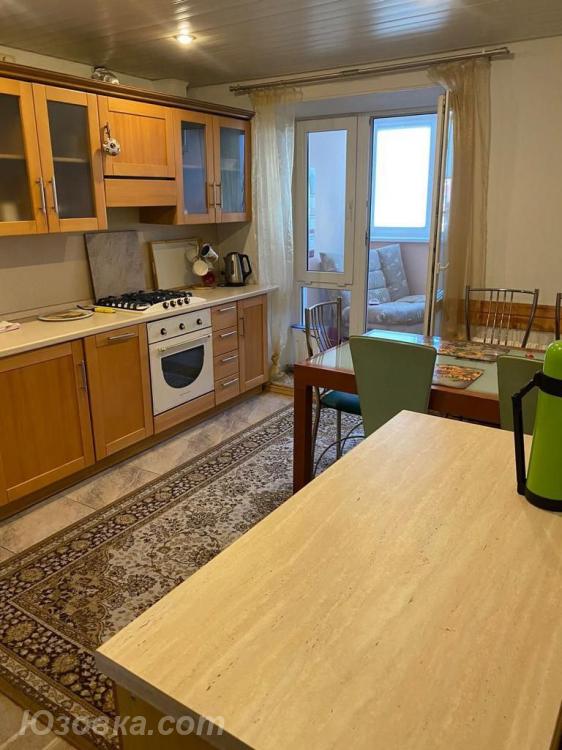 2-комн. квартира, 50м², с мебелью, 3/9 эт., ДОНЕЦК