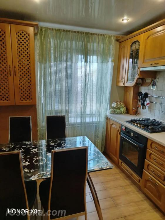 2-комн. квартира, 51 м², вторичка, 8/9 эт., ЛУГАНСК