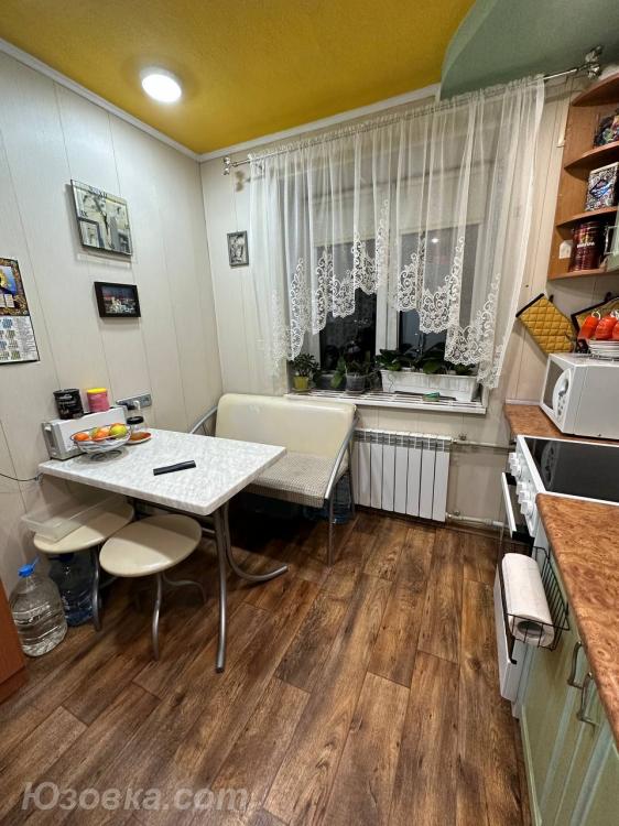 2-комн. квартира, 54 м², вторичка, 12/14 эт., Макеевка