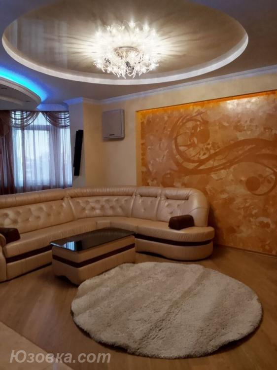 3-комн. квартира, 105 м², вторичка, 8/18 эт., ДОНЕЦК
