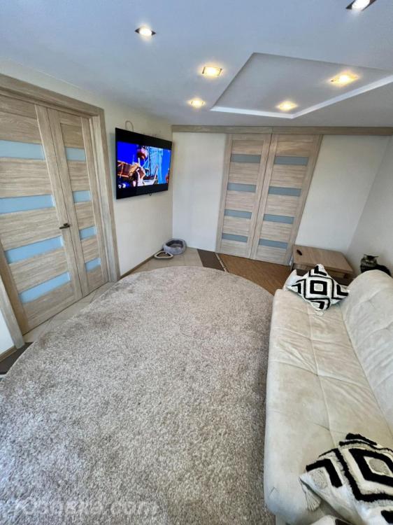 3-комн. квартира, 75м², с мебелью, 4/9 эт., ДОНЕЦК