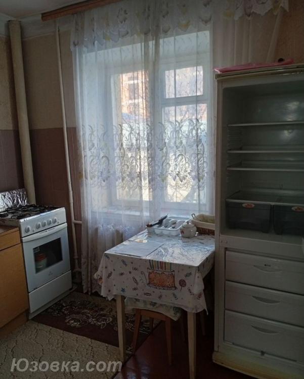 2-комн. квартира, 52м², с мебелью, 3/9 эт., ДОНЕЦК