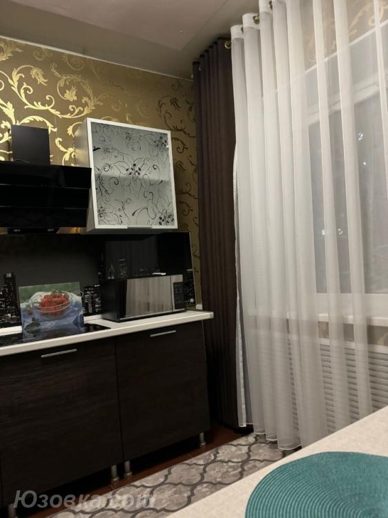 2-комн. квартира, 64м², с мебелью, 3/10 эт., ДОНЕЦК