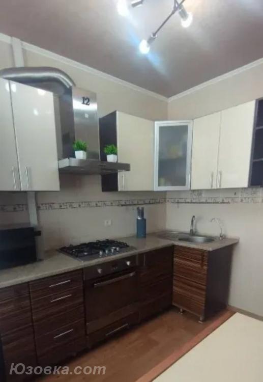 1-комн. квартира, 27м², с мебелью, 1/5 эт., ДОНЕЦК