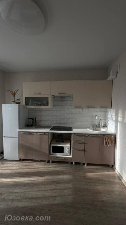 2-комн. квартира, 47м², с мебелью, 4/9 эт., ДОНЕЦК
