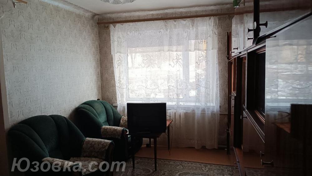 3-комн. квартира, 43 м², вторичка, 1/2 эт.